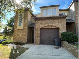 687 Flag Cir in Birmingham, AL - Building Photo