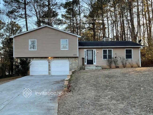 property at 1820 Suwanee Ridge Ct NW