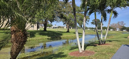 97 Burgundy B in Delray Beach, FL - Building Photo - Building Photo