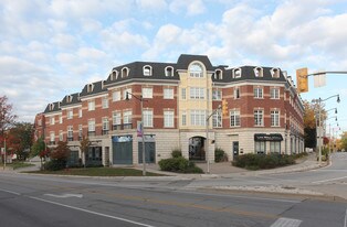 112-120 Bronte Rd in Oakville, ON - Building Photo