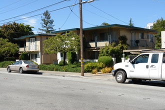 527-529 Elm St in San Carlos, CA - Foto de edificio - Building Photo