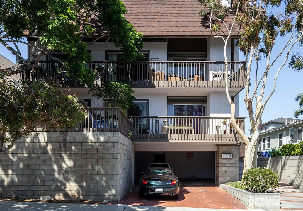 2807 Highland Ave in Santa Monica, CA - Foto de edificio