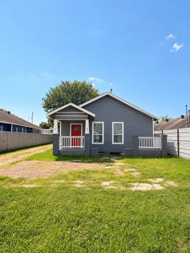 property at 6 Burr St