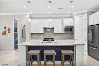 11932 Bourke Pl in Ft. Myers, FL - Building Photo - Building Photo