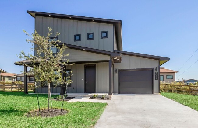 3004 Alpha Wolf Ct in College Station, TX - Building Photo - Building Photo