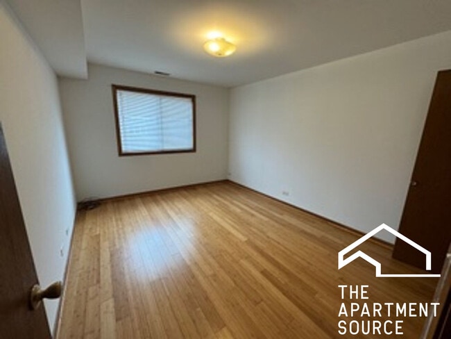 7412 N Western Ave in Chicago, IL - Building Photo - Building Photo