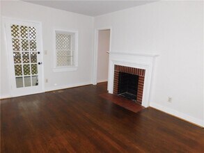 219 Parkview Dr SE in Marietta, GA - Building Photo - Building Photo