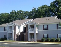 River Wynd Apartments in Clarksville, VA - Building Photo - Building Photo