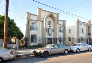 846 W 42nd Pl Apartments