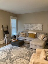 593 Laurel Ave in St. Paul, MN - Building Photo - Building Photo