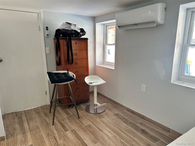 245 Glenhill Ave in Yonkers, NY - Building Photo - Building Photo