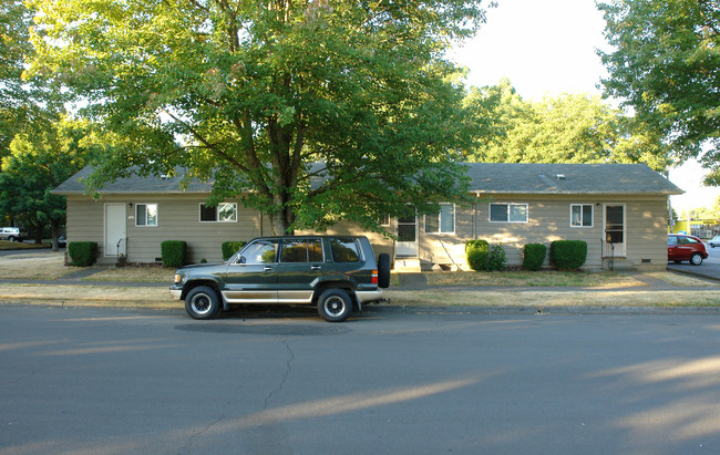 1281-1295 Church St NE in Salem, OR - Foto de edificio - Building Photo