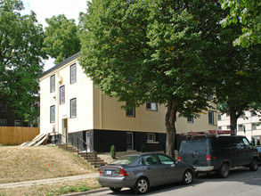 2701 Golden Valley Rd in Minneapolis, MN - Building Photo - Building Photo