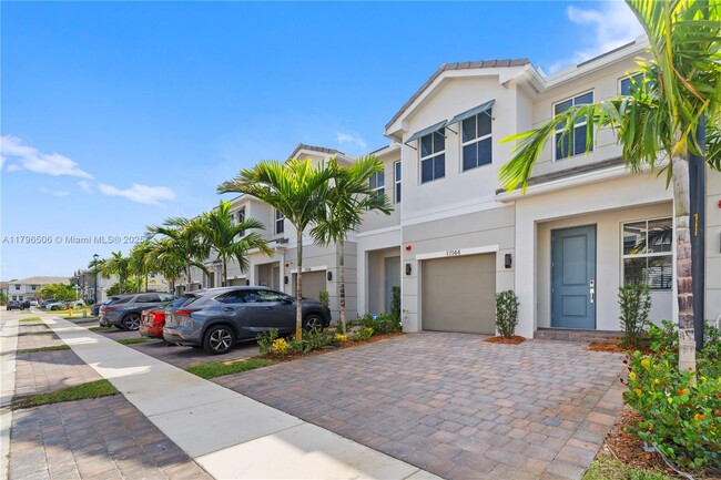 17144 SW 1st St in Pembroke Pines, FL - Building Photo - Building Photo