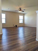1801 West Antler Way in Mustang, OK - Building Photo - Building Photo