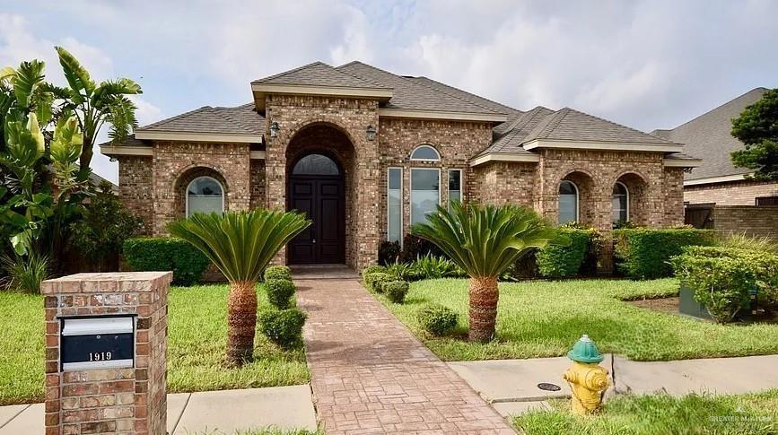 1919 W Ventura Dr in Pharr, TX - Building Photo