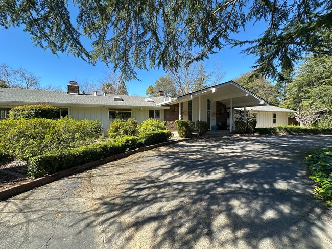 1961 Maple Glen Rd in Sacramento, CA - Building Photo - Building Photo