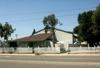 405 E Meats Ave in Orange, CA - Building Photo - Building Photo