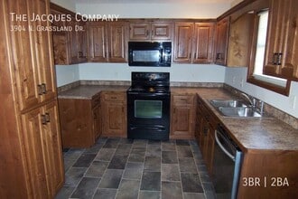 3904 N Grassland Dr in Ozark, MO - Building Photo - Building Photo