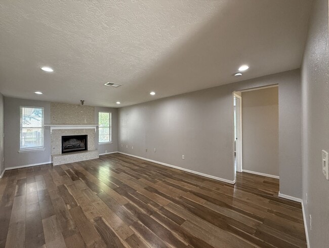 1071 Castlebury Mansion in Yukon, OK - Building Photo - Building Photo