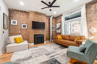 161 Morewood Ave in Pittsburgh, PA - Building Photo - Building Photo