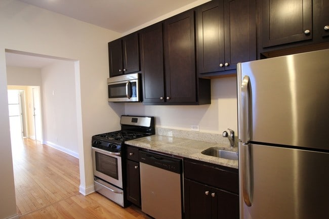 1638 W North Shore Ave, Unit 2