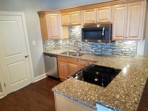 2711 1st Ave in Huntington, WV - Building Photo - Building Photo