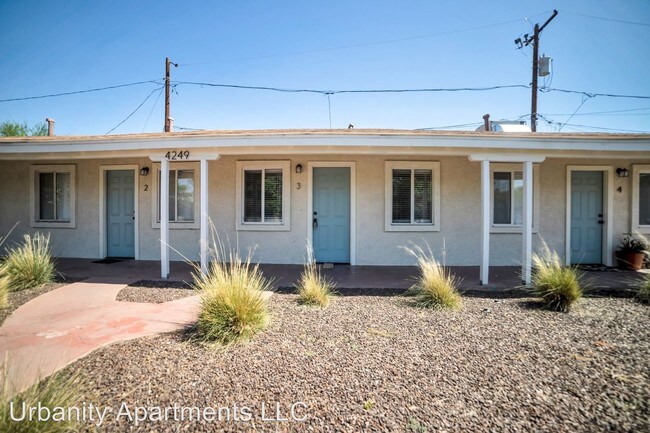 4249 N 17th St in Phoenix, AZ - Foto de edificio - Building Photo