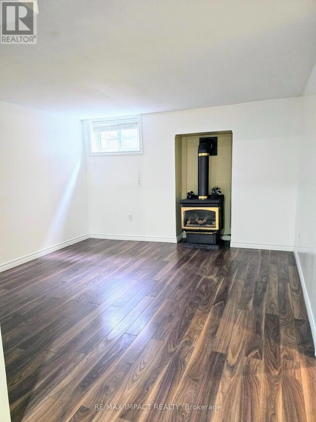 28 Fairmeadow Pl in Whitby, ON - Building Photo - Building Photo
