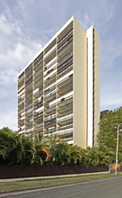 Kinau Lanais in Honolulu, HI - Foto de edificio - Building Photo