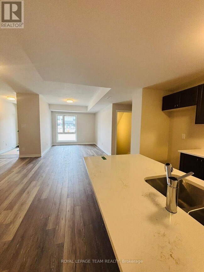 908 Lillian Freiman Private in Ottawa, ON - Building Photo - Building Photo