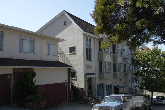 470 Mandana Blvd in Oakland, CA - Building Photo - Building Photo