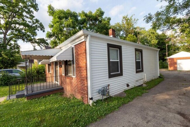 3359 Grant Ave in Indianapolis, IN - Foto de edificio - Building Photo