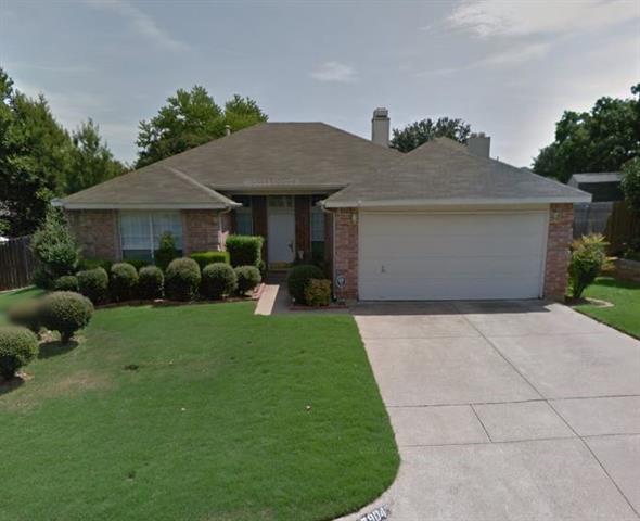 7904 Whispering Woods Ln in North Richland Hills, TX - Building Photo