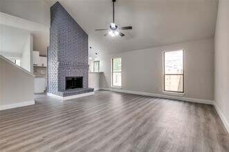 829 Foxridge Dr in Arlington, TX - Building Photo - Building Photo
