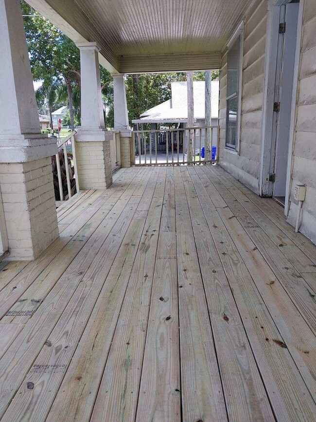 property at 211 S Cornelia Ave