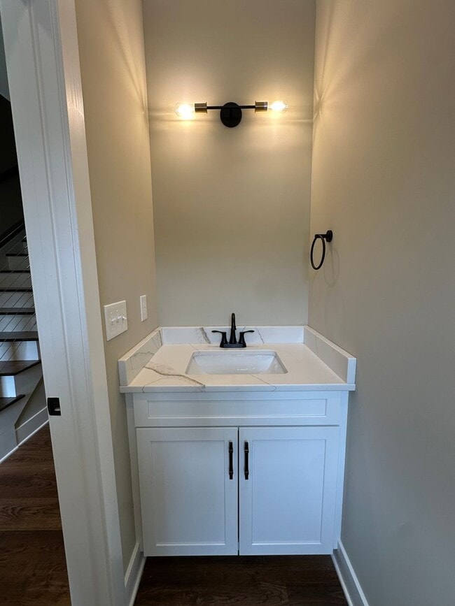 property at 75 Luke Ct
