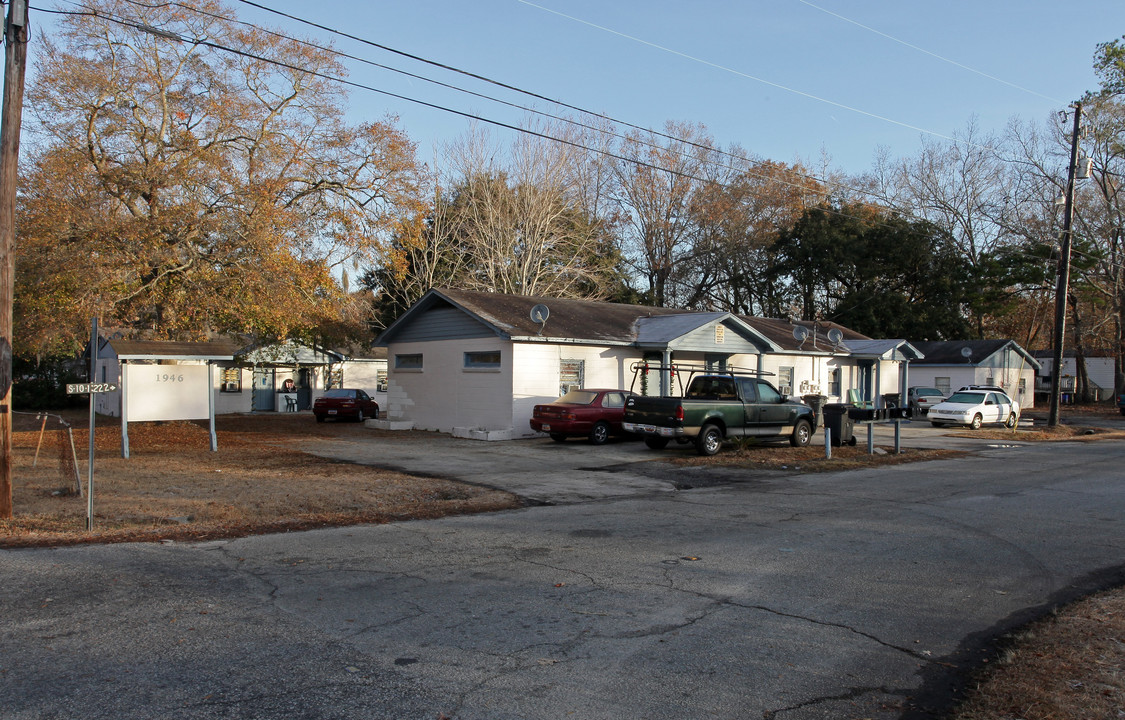 Iron Street Apartments in Charleston, SC - Building Photo