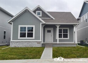 2310 SW Plaza Pkwy in Ankeny, IA - Building Photo