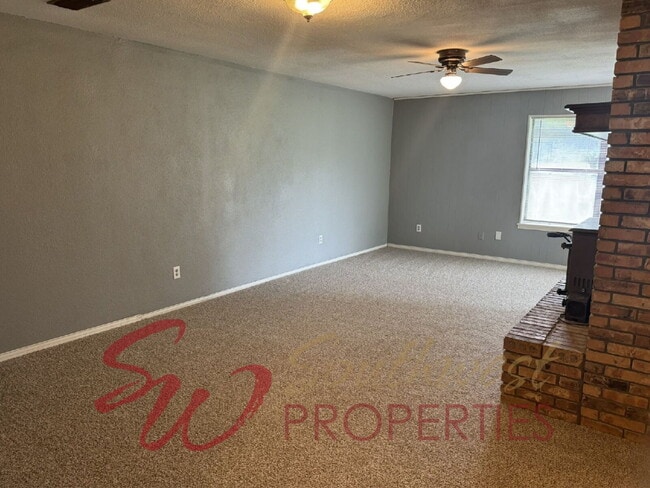 719 Diana Ln in Stephenville, TX - Building Photo - Building Photo