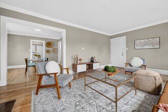 3435 Ashby Rd, Unit 2 in Shaker Heights, OH - Building Photo - Building Photo