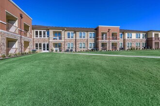 Oceana in Huntington Beach, CA - Building Photo - Building Photo