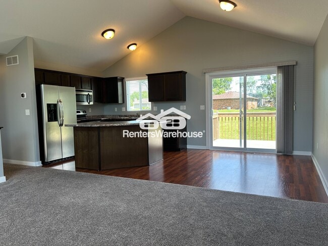 645 Northview Dr in Waukee, IA - Building Photo - Building Photo