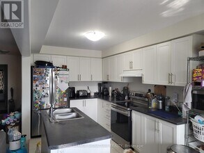 755 Linden Dr in Cambridge, ON - Building Photo - Building Photo