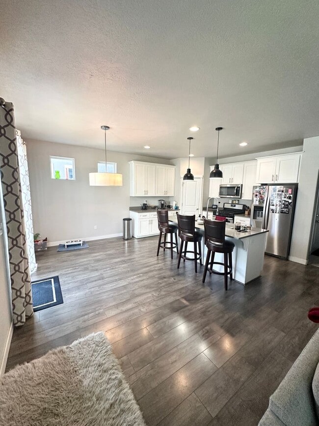 property at 964 W Mckenna Rd