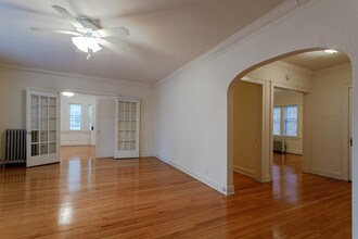 Drake Apartments in Milwaukee, WI - Building Photo - Interior Photo