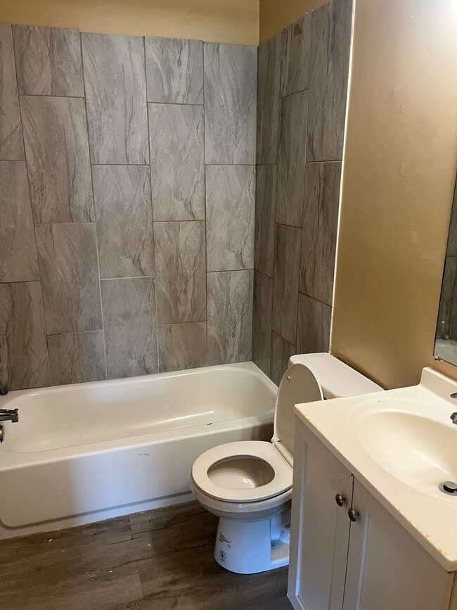 2016 Hickorydale Dr in Dayton, OH - Building Photo - Building Photo
