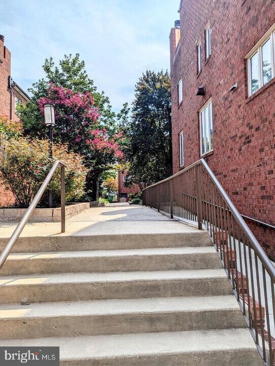 1 Christian St in Philadelphia, PA - Building Photo