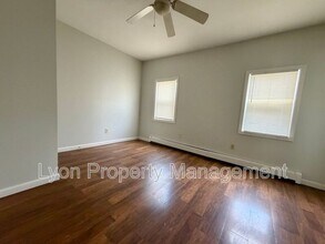 12 Clark Ct in Woonsocket, RI - Building Photo - Building Photo