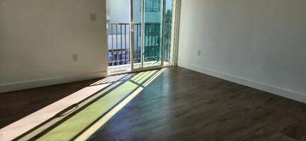 339 N Harvard Blvd in Los Angeles, CA - Foto de edificio - Building Photo